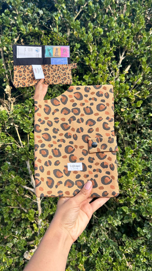 Pochette à carnet de santé Roar